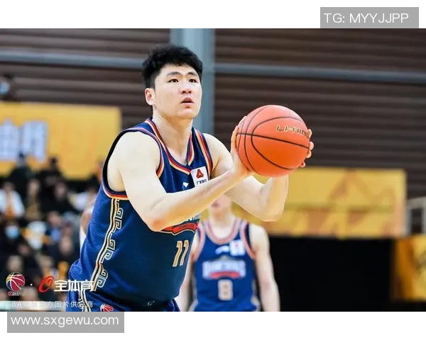 同曦与广厦球迷热情对决首发阵容揭晓引发全场关注 同曦与广厦球迷热情对决首发阵容揭晓引发全场关注